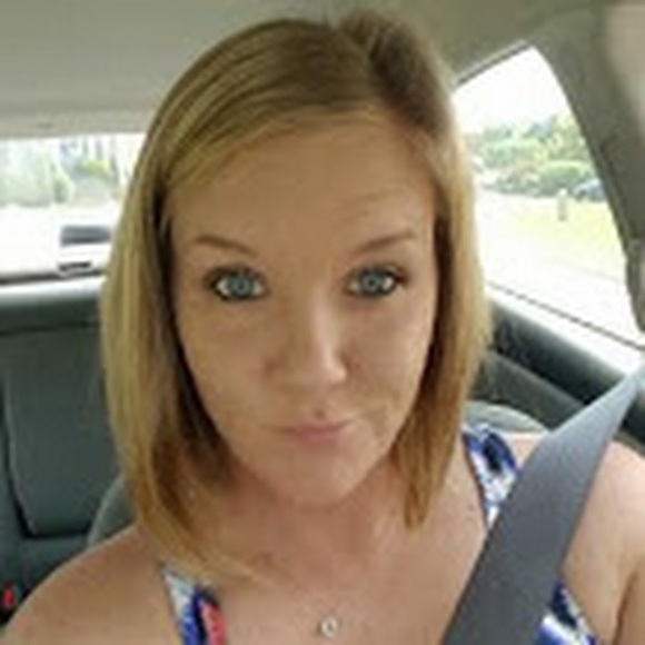 Meet your Posher, Amber - Picture 1 of 1